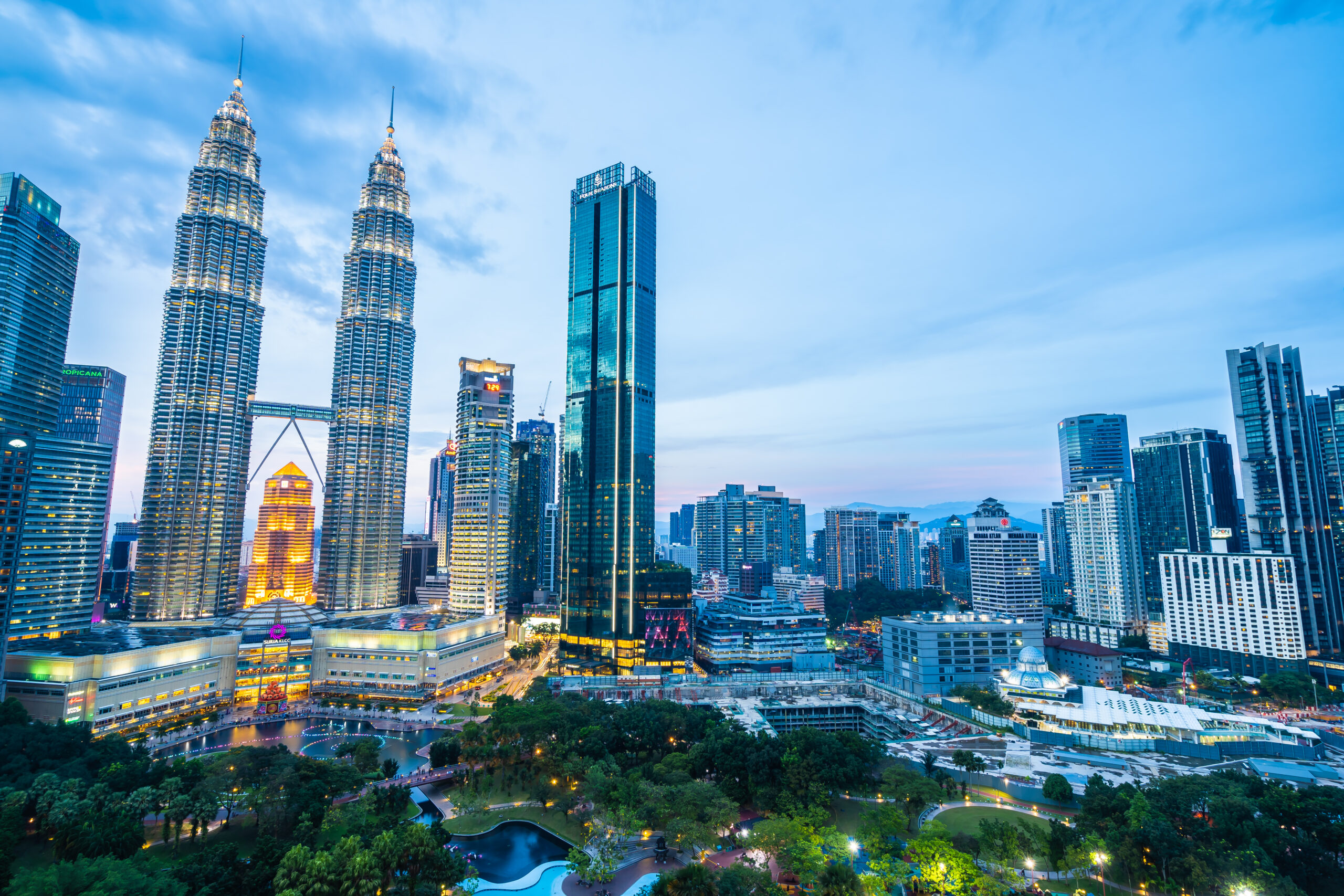 Malaysia Unveiled: Navigating the Intersection of Urban Glamour and Coastal Serenity