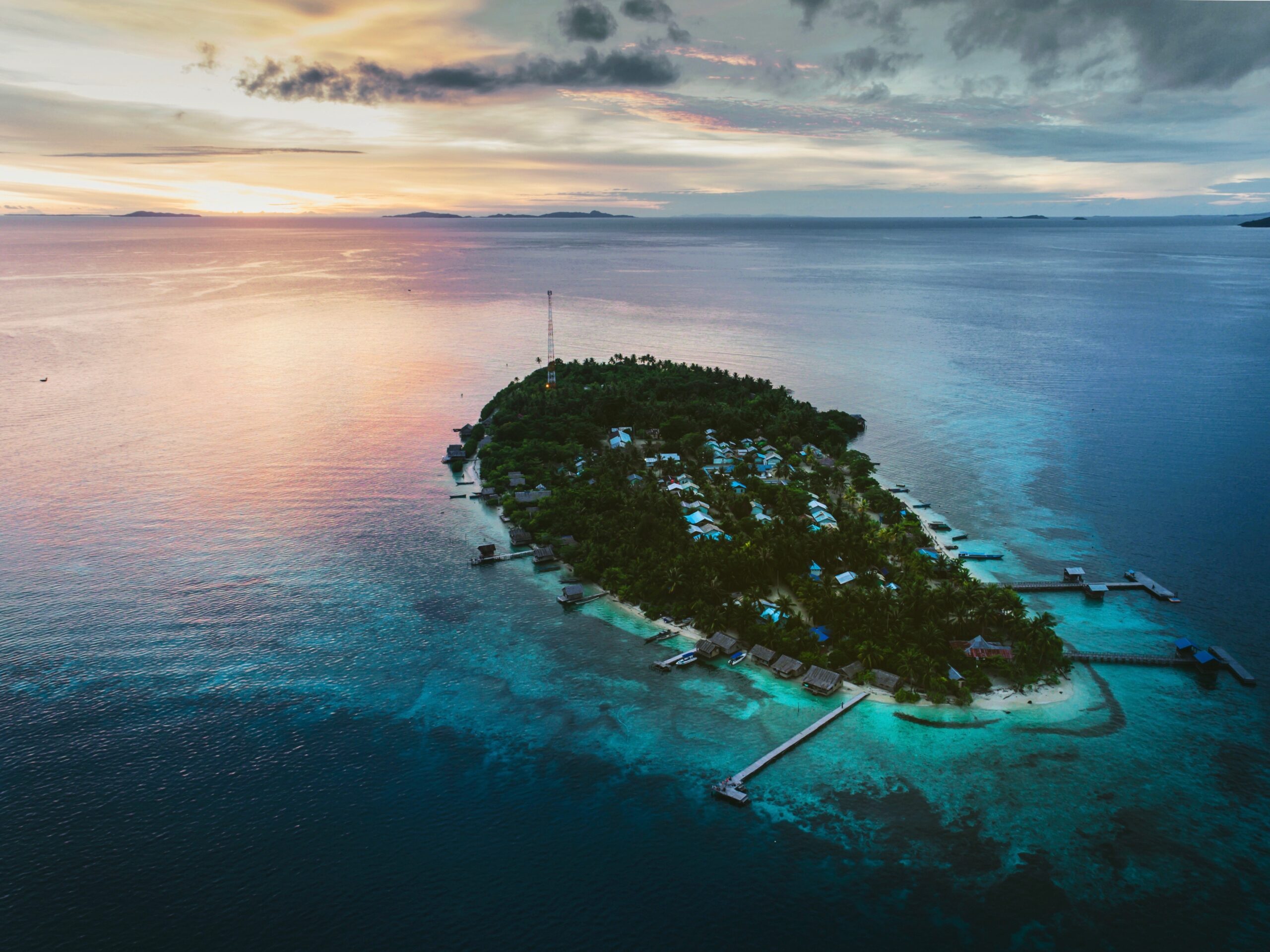 Read more about the article Island Hopping in the U.S.: Discovering Hidden Gems Across America’s Islands